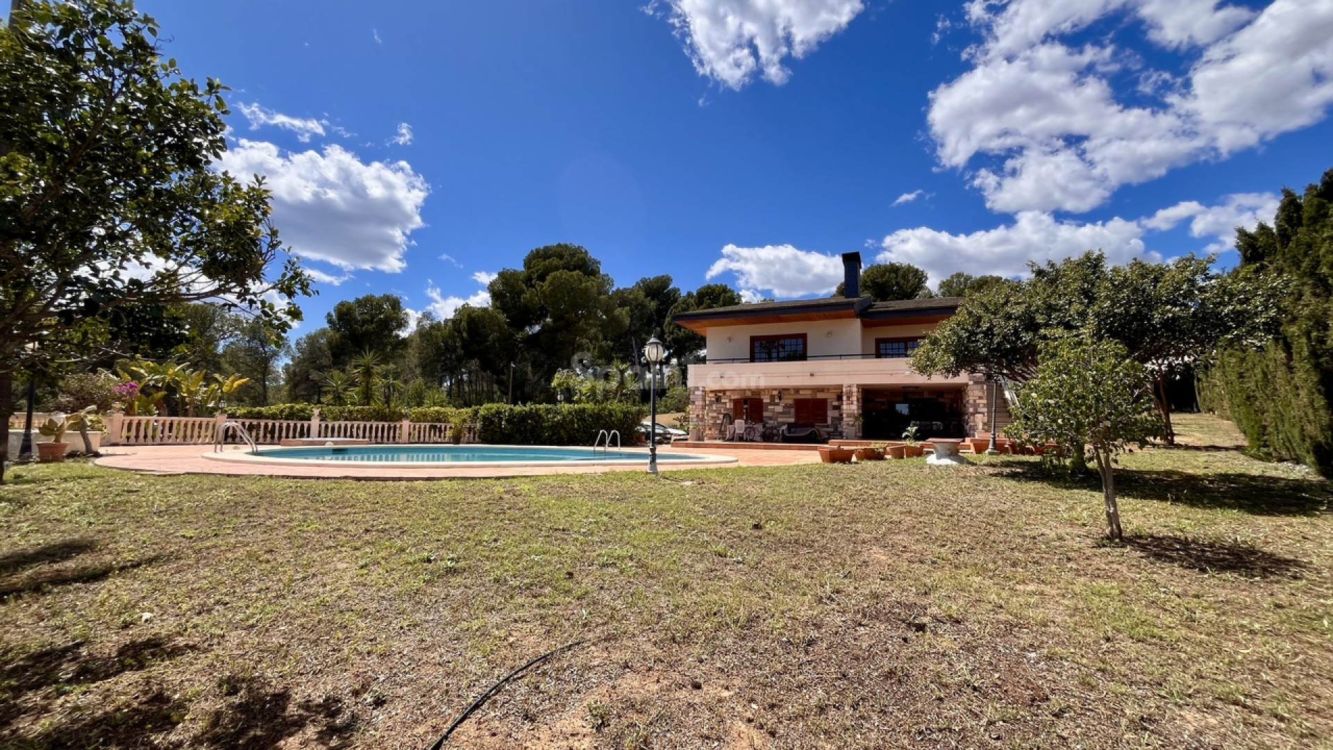 Resale - Villa -
La Nucía