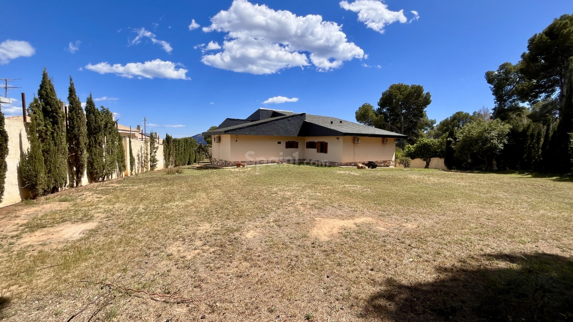 Resale - Villa -
La Nucía