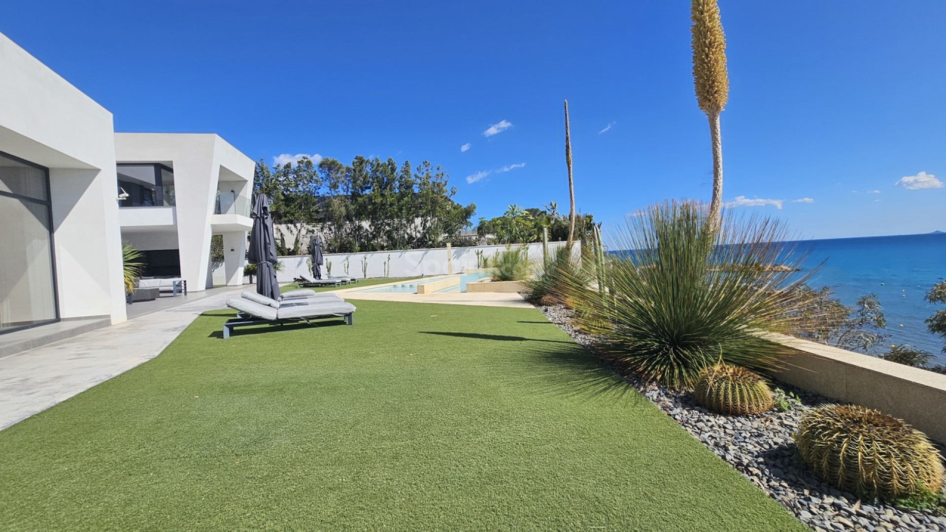 Resale - Villa -
La Zenia