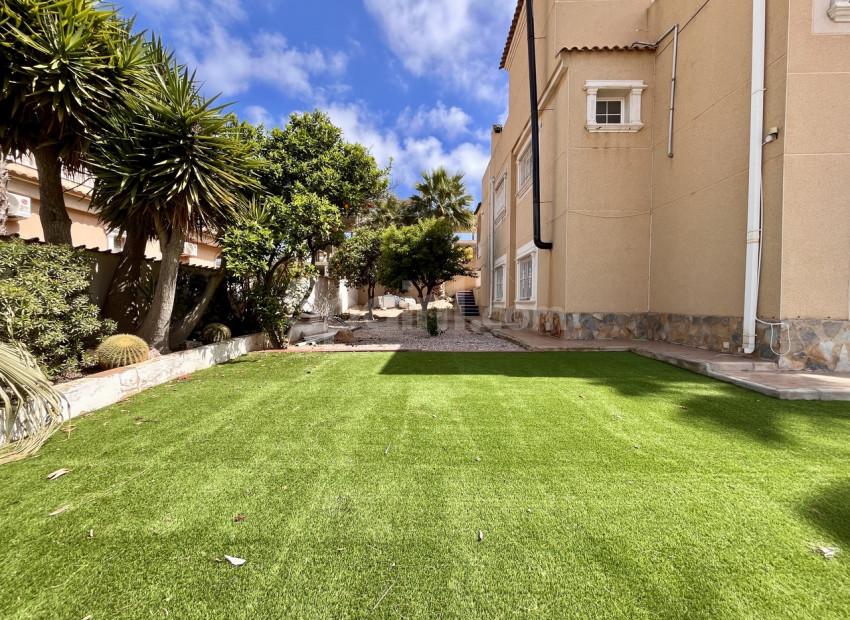 Resale - Villa -
La Zenia