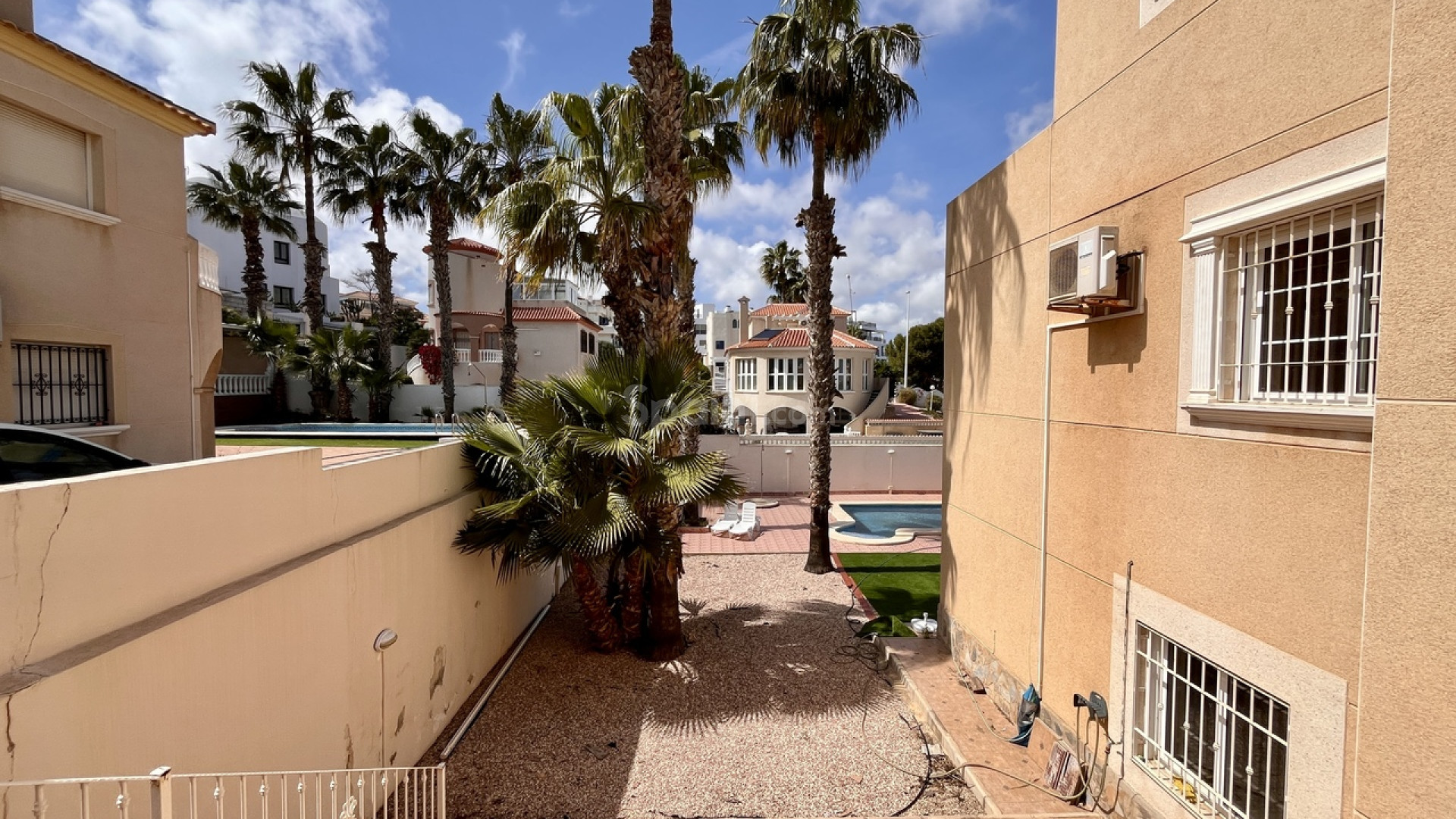 Resale - Villa -
La Zenia