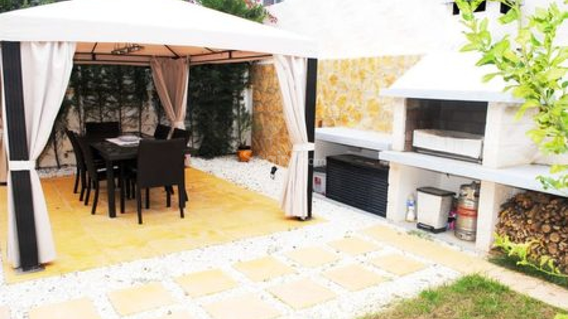 Resale - Villa -
La Zenia