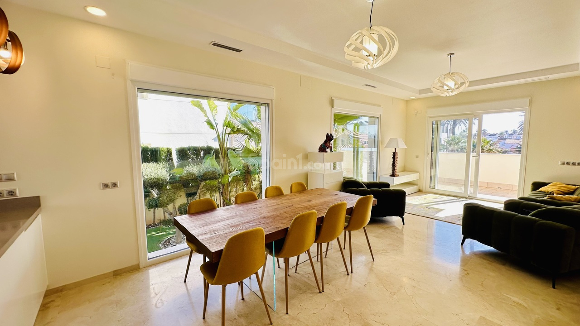 Resale - Villa -
La Zenia