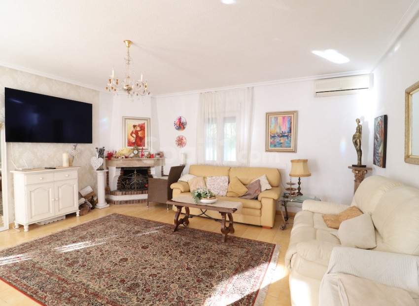 Resale - Villa -
La Zenia