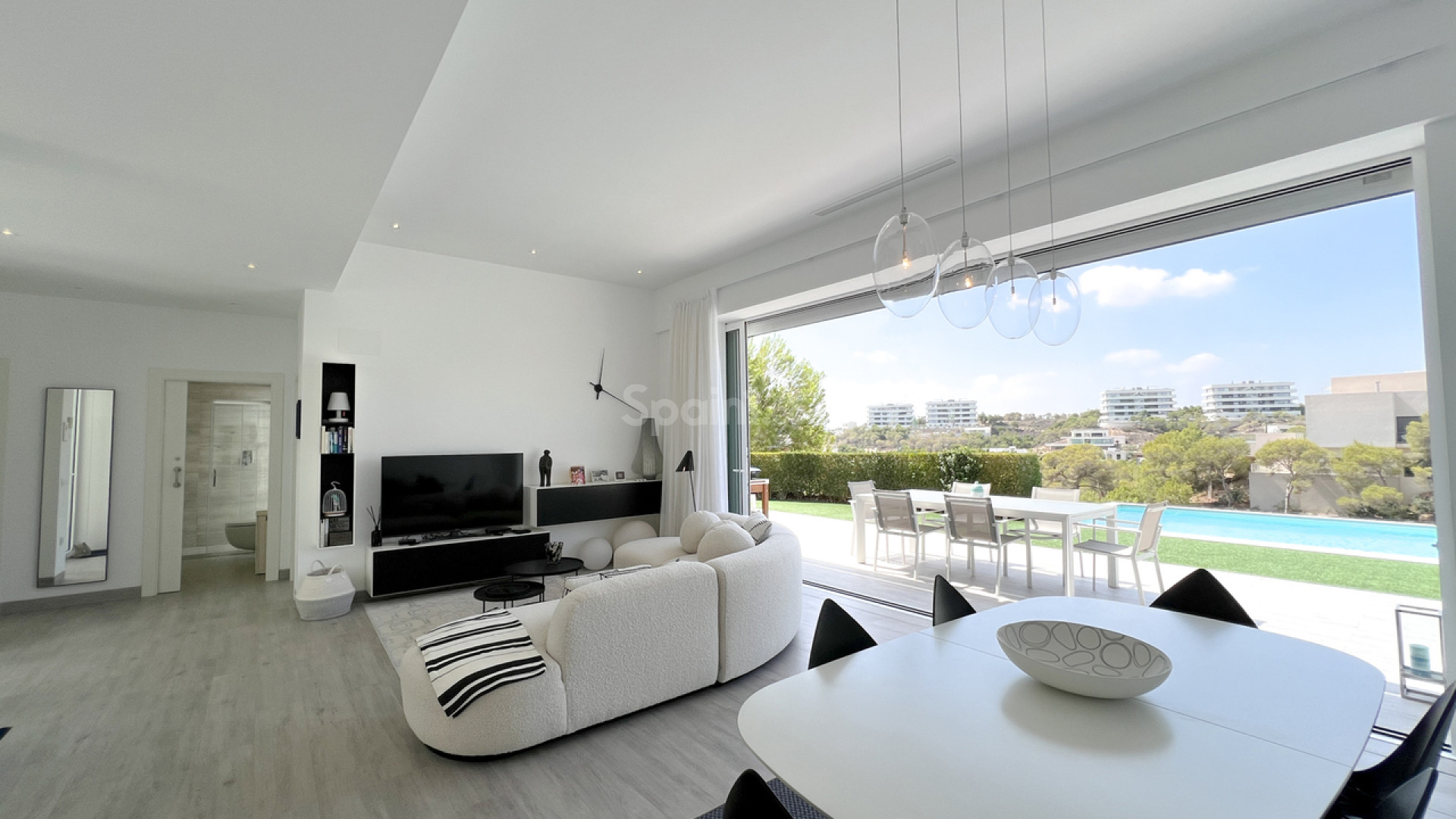 Resale - Villa -
Las Colinas Golf Resort