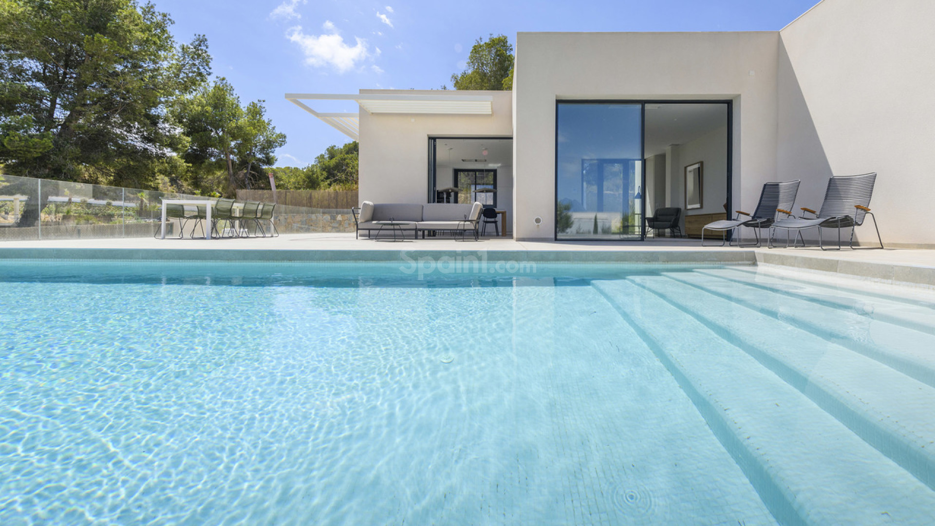 Resale - Villa -
Las Colinas Golf Resort