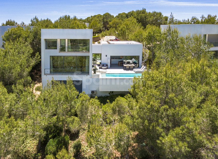 Resale - Villa -
Las Colinas Golf Resort