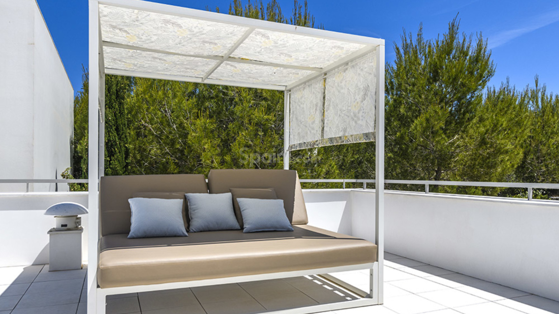 Resale - Villa -
Las Colinas Golf Resort