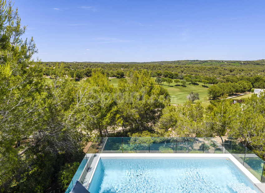 Resale - Villa -
Las Colinas Golf Resort