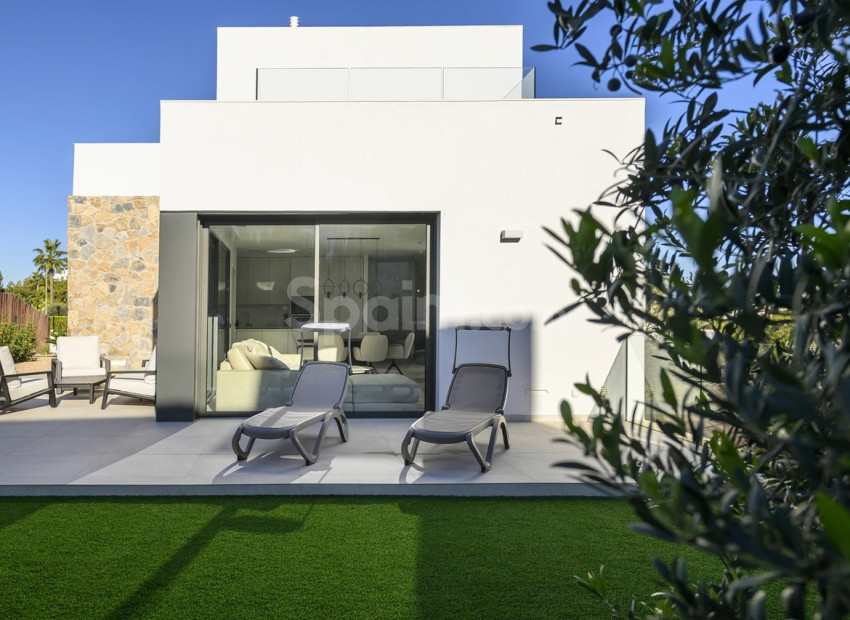 Resale - Villa -
Las Colinas Golf Resort