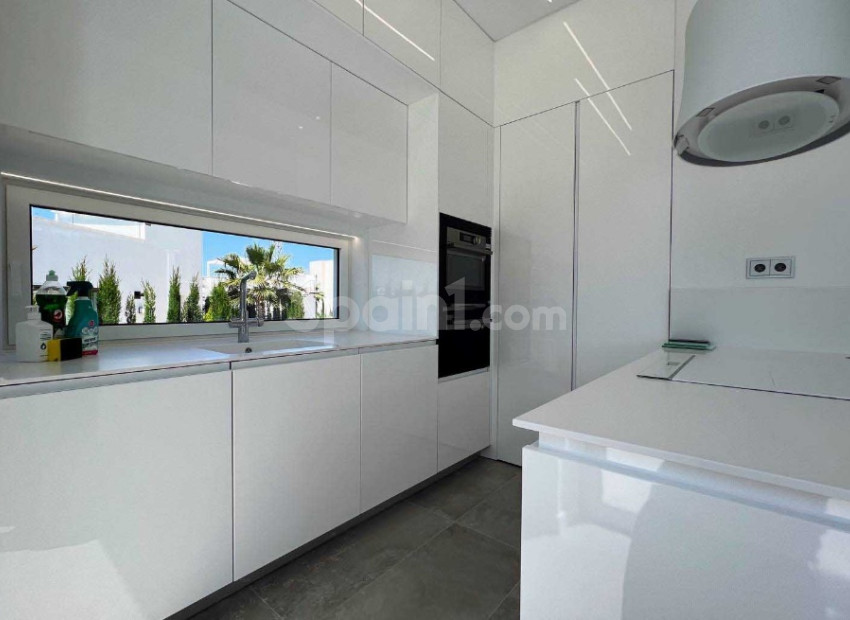 Resale - Villa -
Las Colinas - Las Colinas Golf