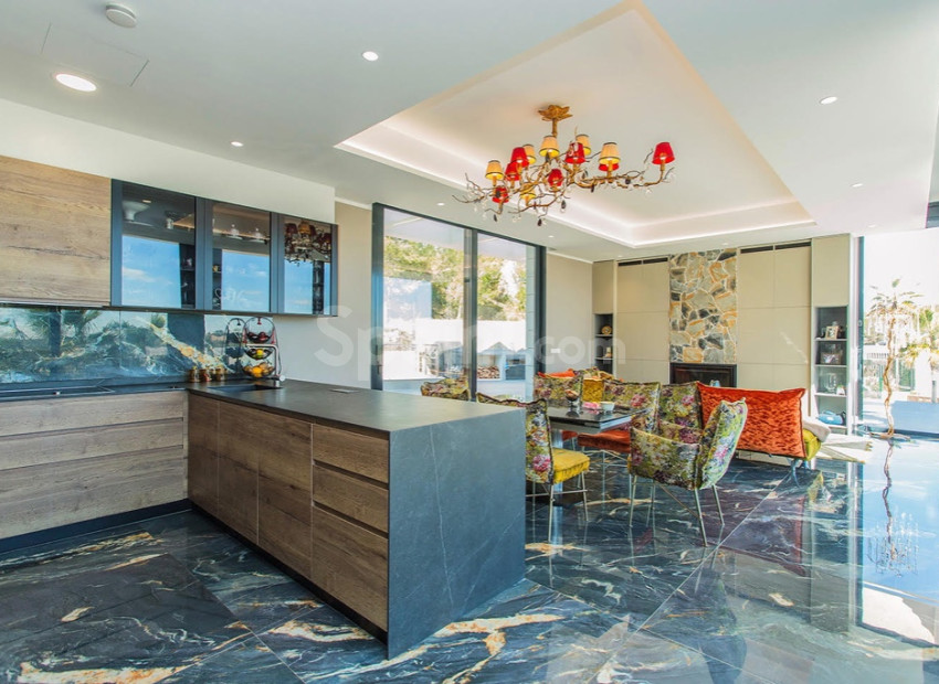 Resale - Villa -
Las Colinas - Las Colinas Golf