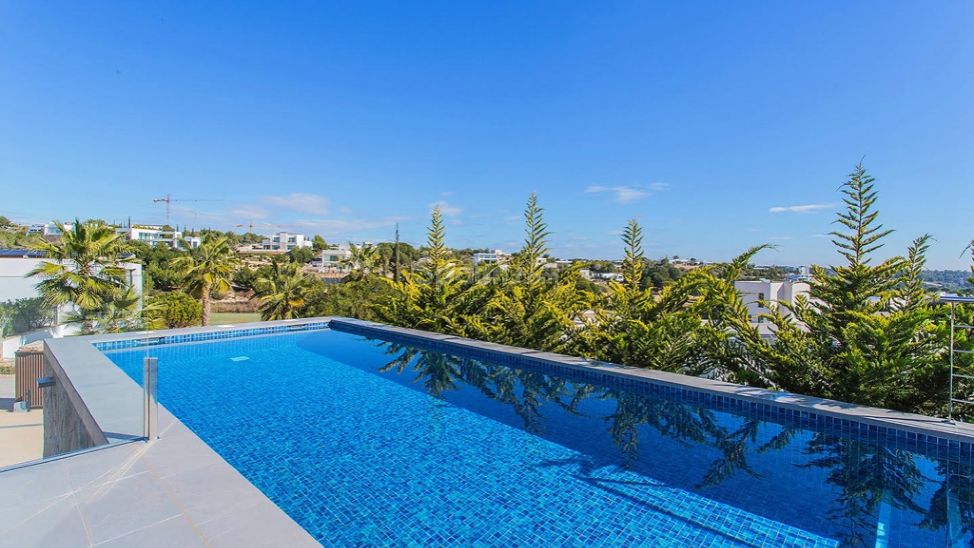 Resale - Villa -
Las Colinas - Las Colinas Golf