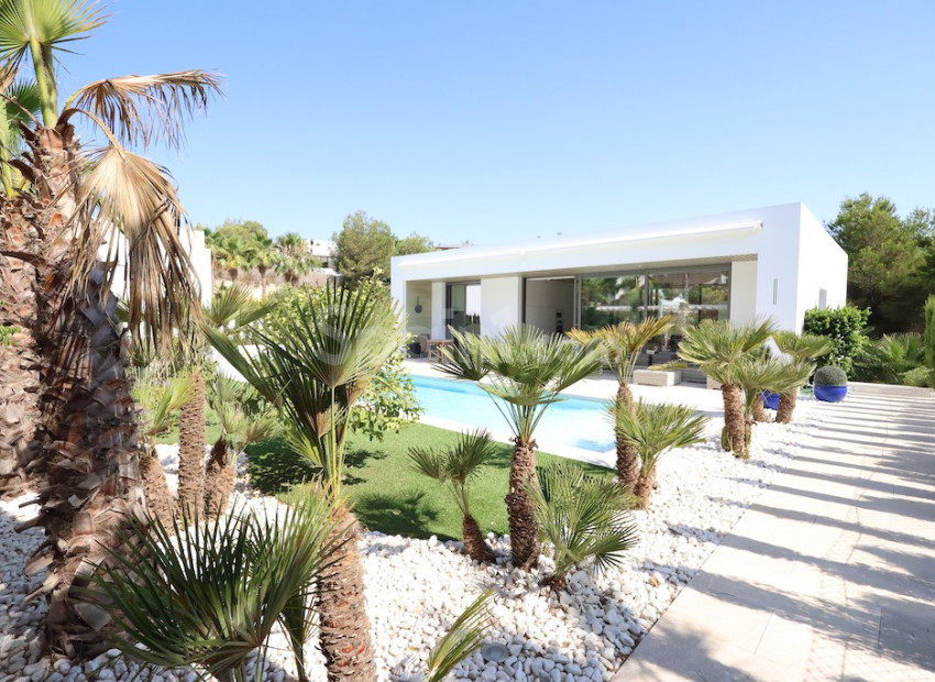 Resale - Villa -
Las Colinas - Las Colinas Golf