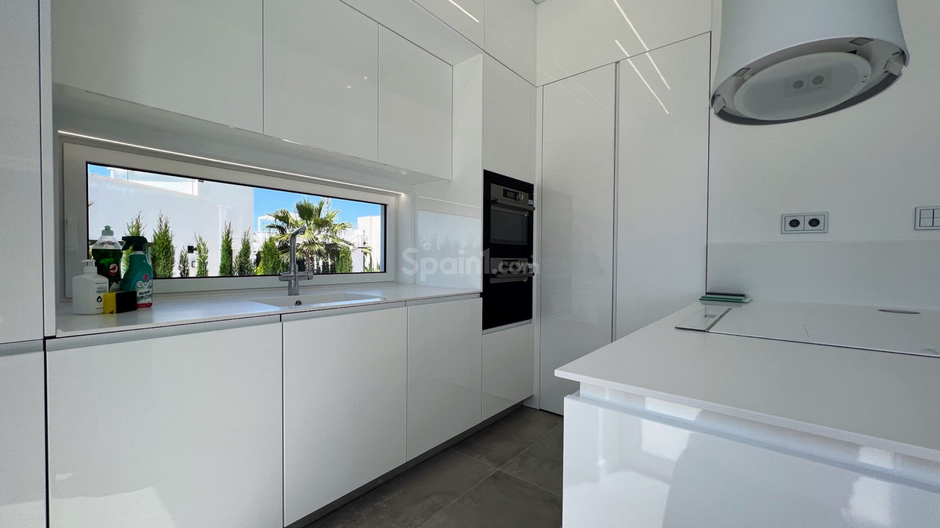 Resale - Villa -
Las Colinas