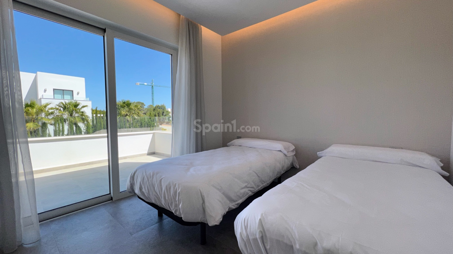 Resale - Villa -
Las Colinas