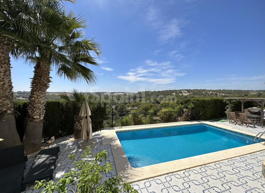 Resale - Villa -
Las Ramblas