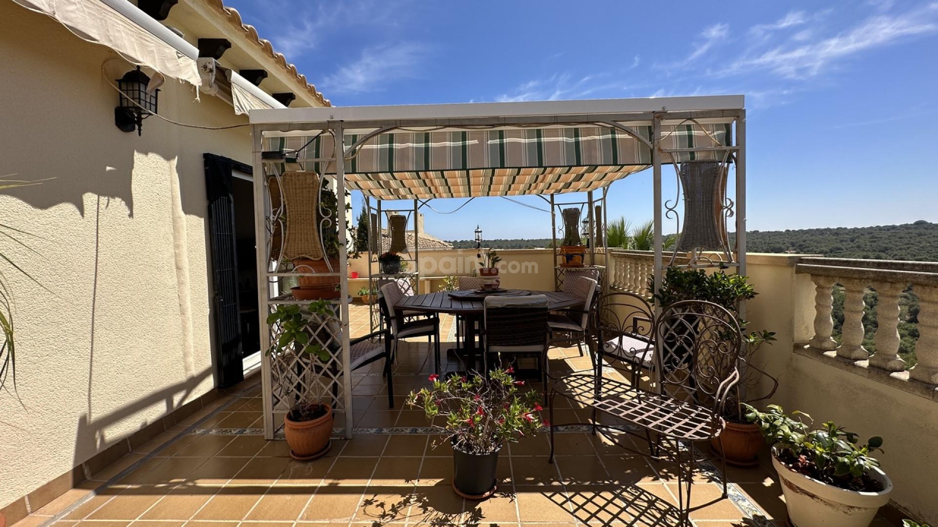 Resale - Villa -
Las Ramblas