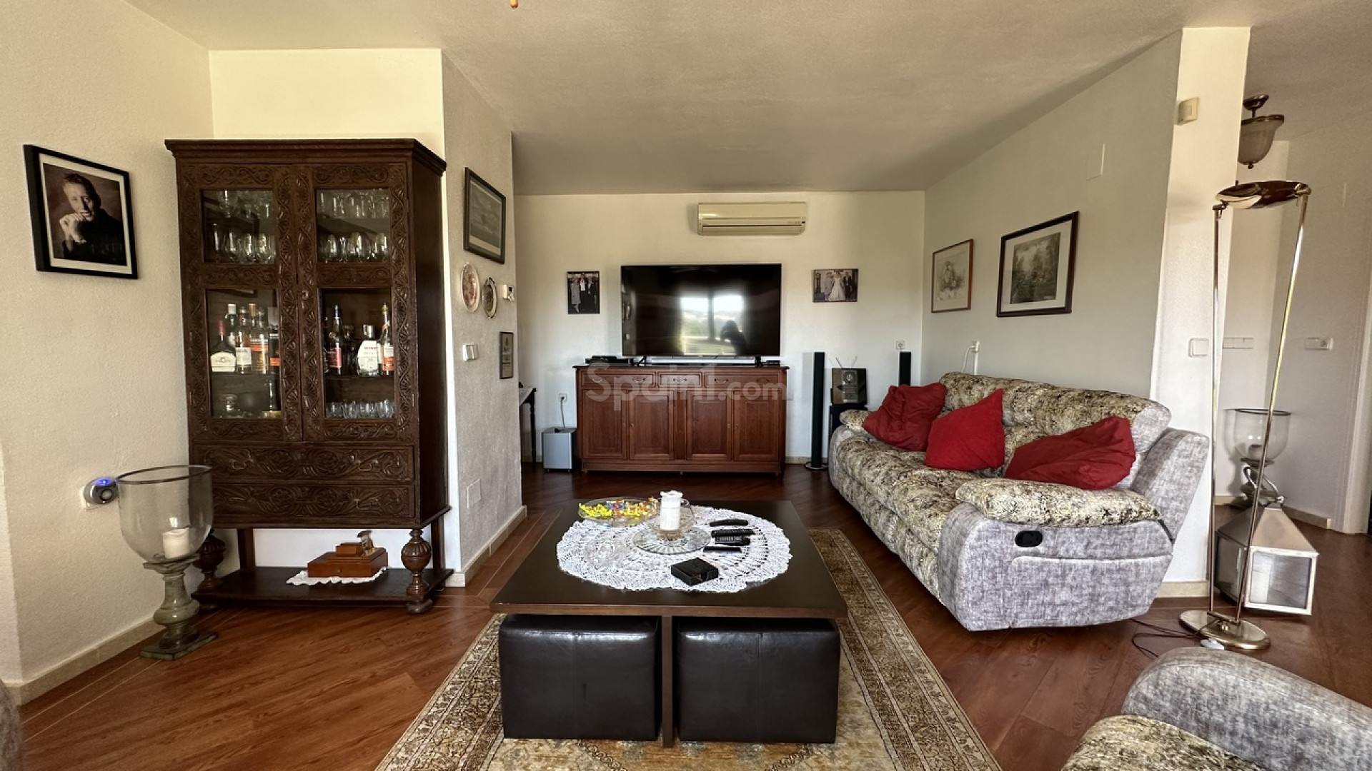 Resale - Villa -
Las Ramblas