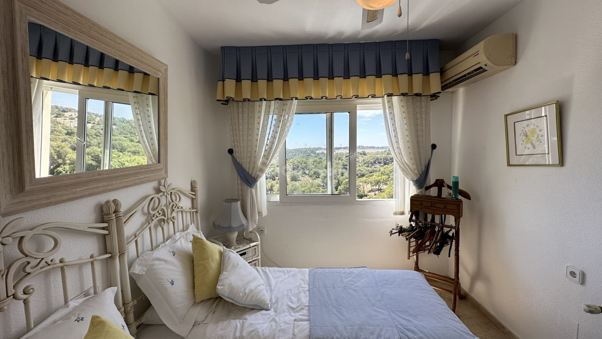 Resale - Villa -
Las Ramblas