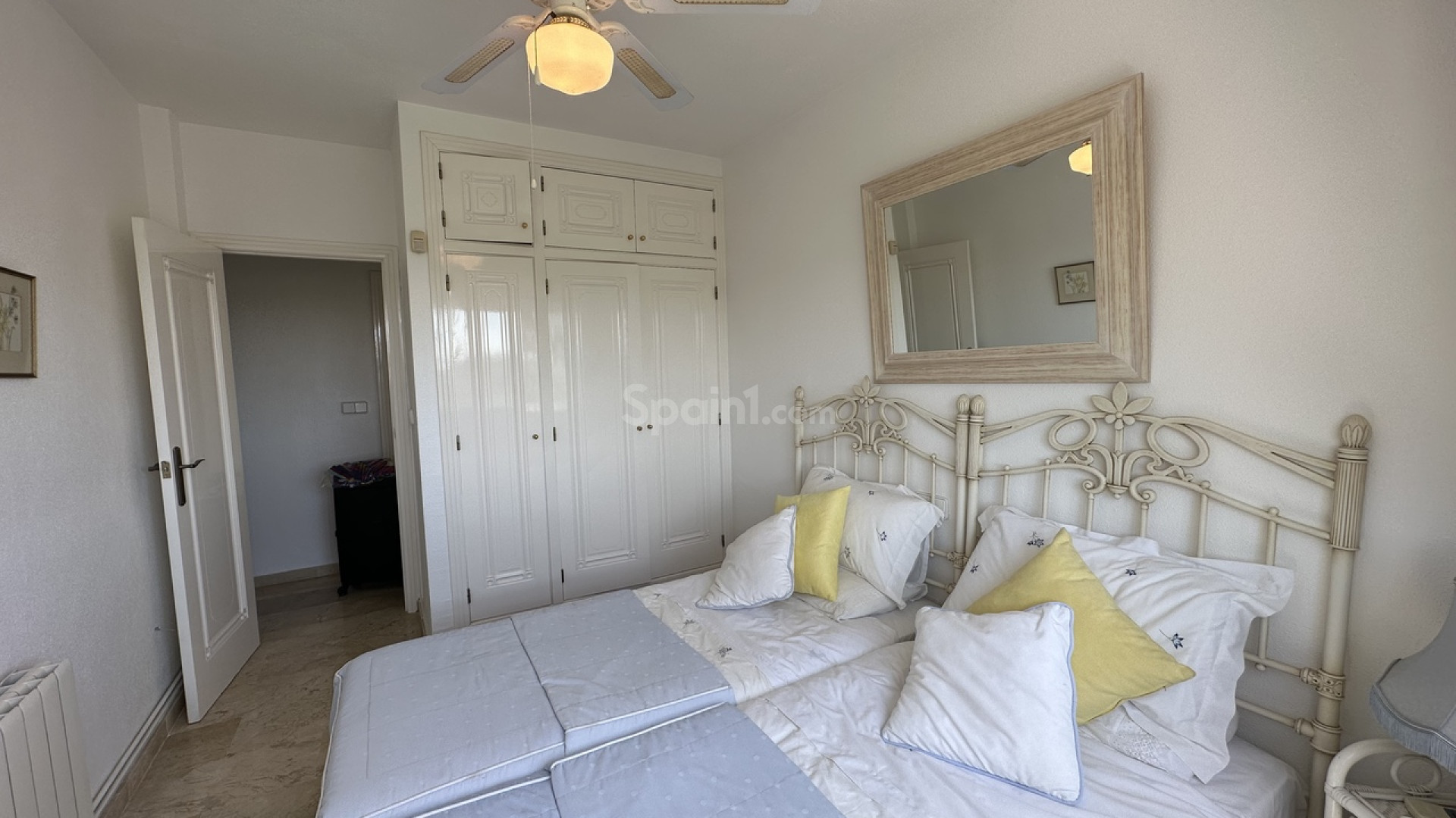 Resale - Villa -
Las Ramblas