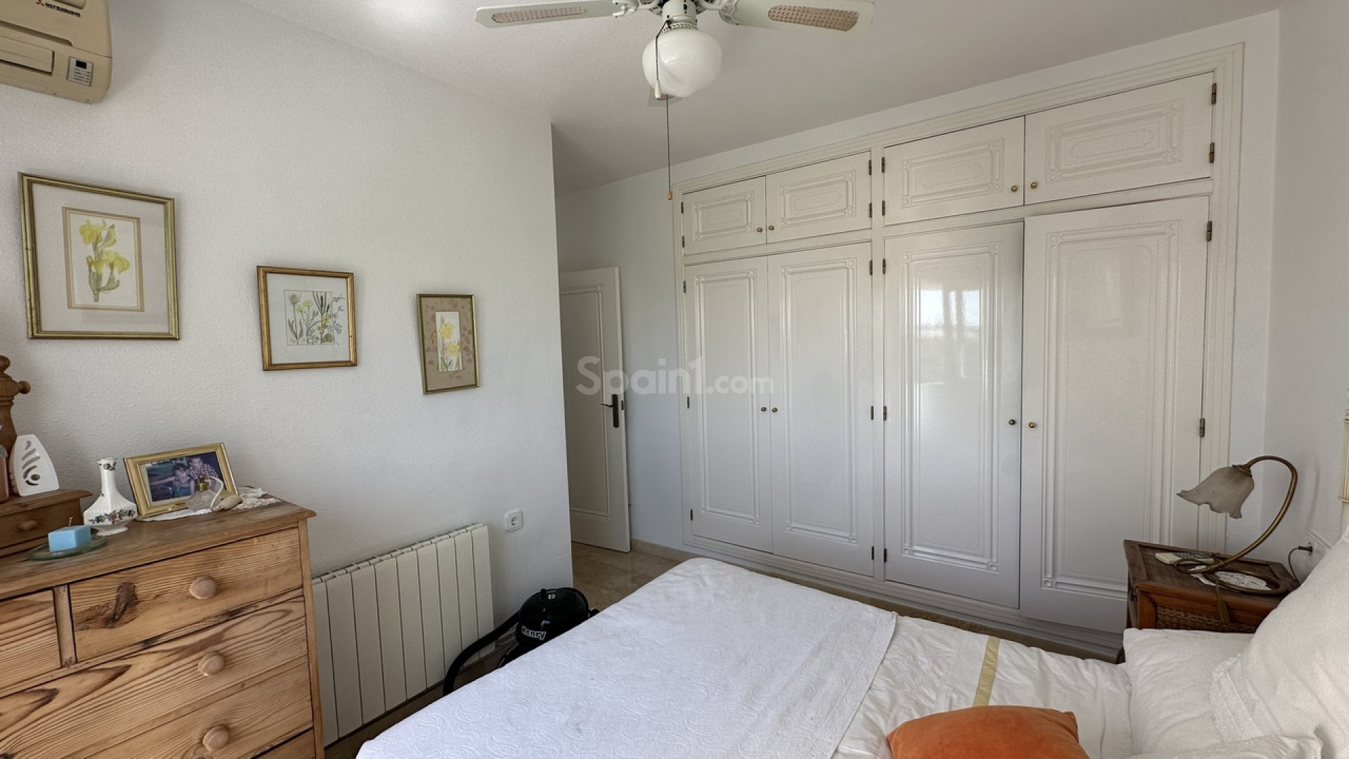 Resale - Villa -
Las Ramblas