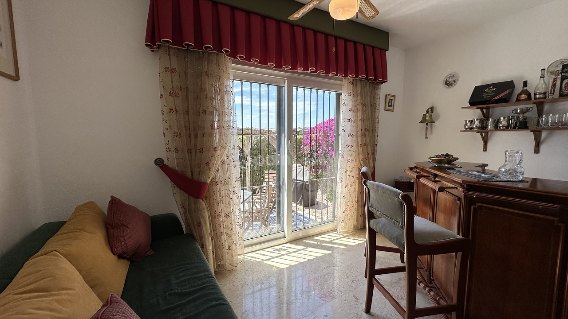 Resale - Villa -
Las Ramblas