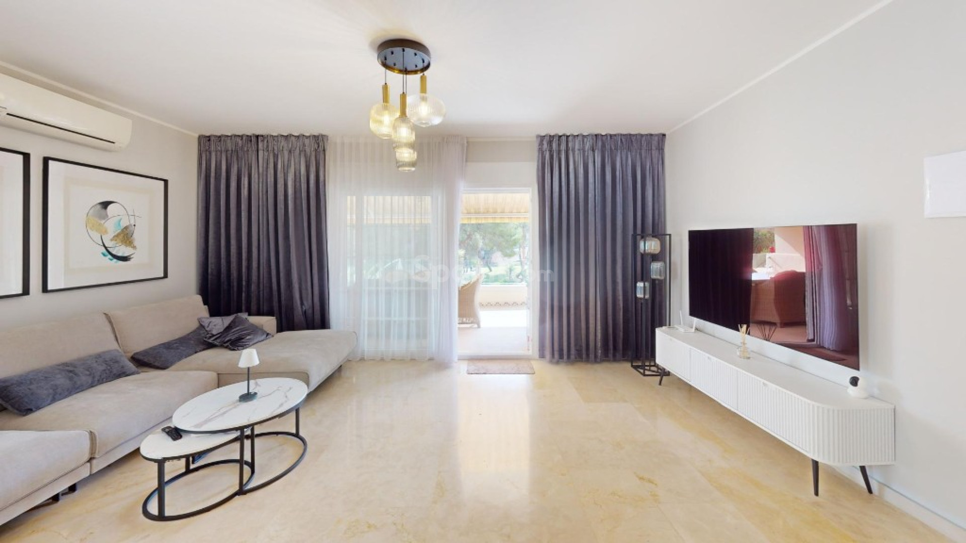 Resale - Villa -
Las Ramblas