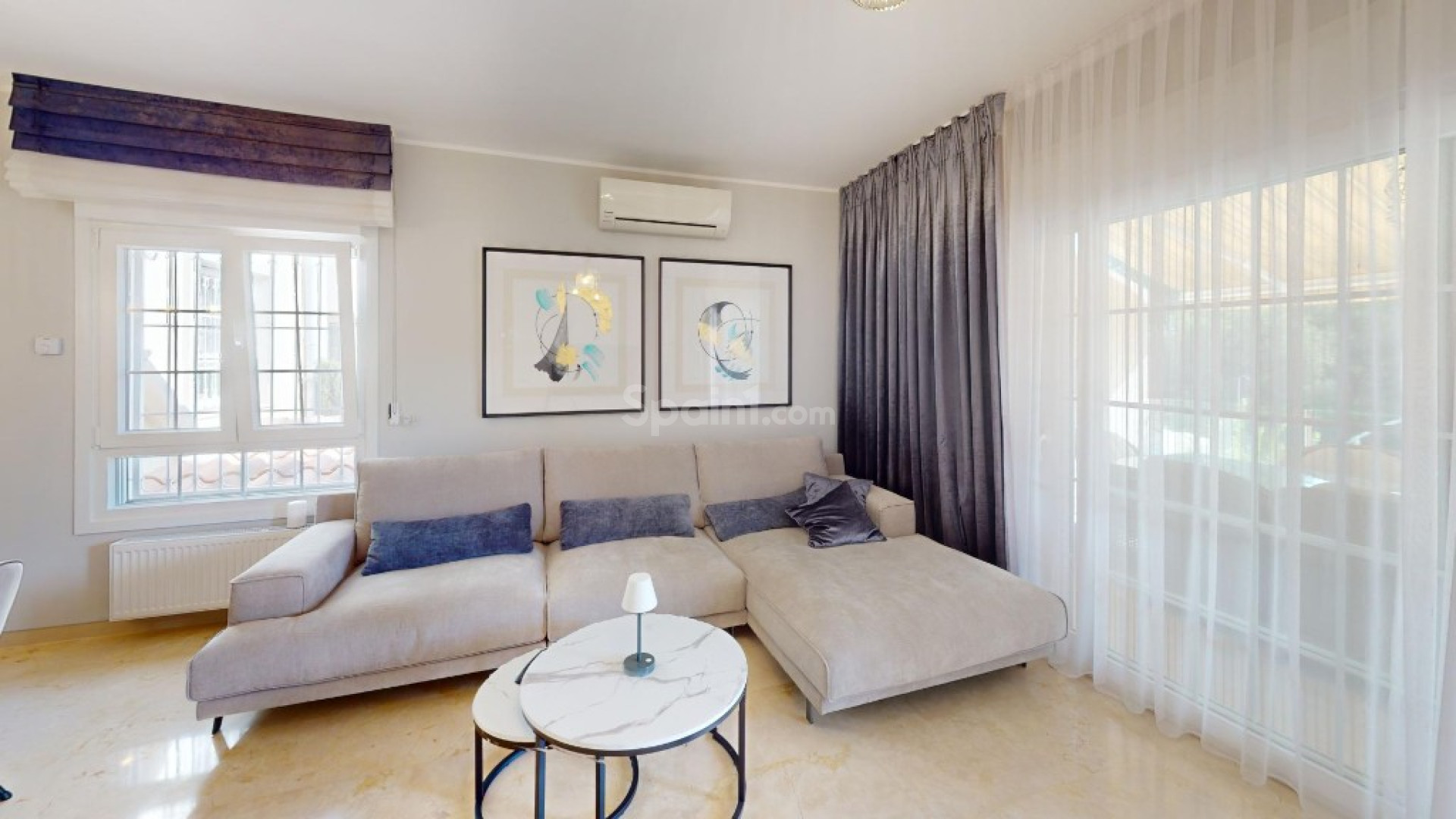 Resale - Villa -
Las Ramblas