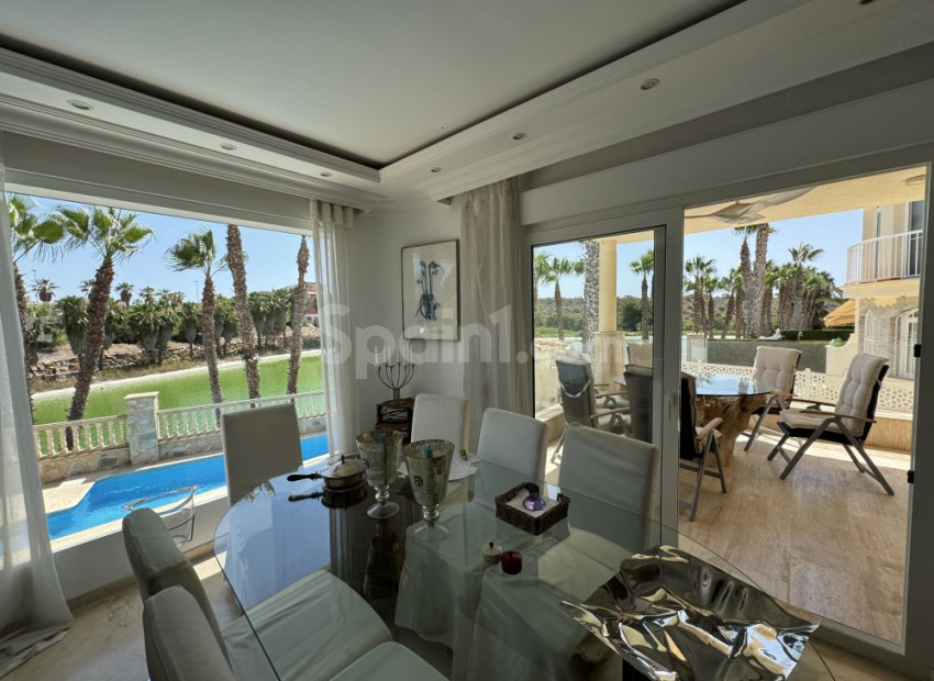 Resale - Villa -
Las Ramblas