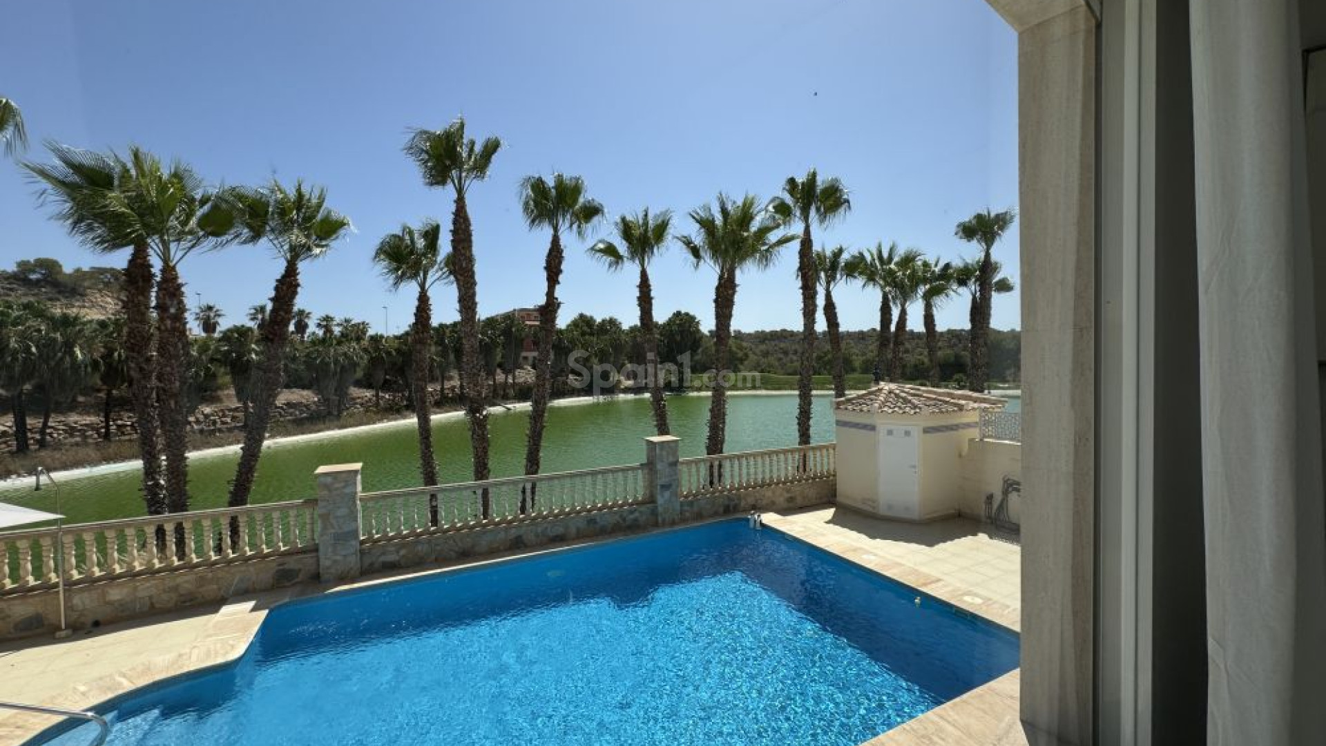 Resale - Villa -
Las Ramblas