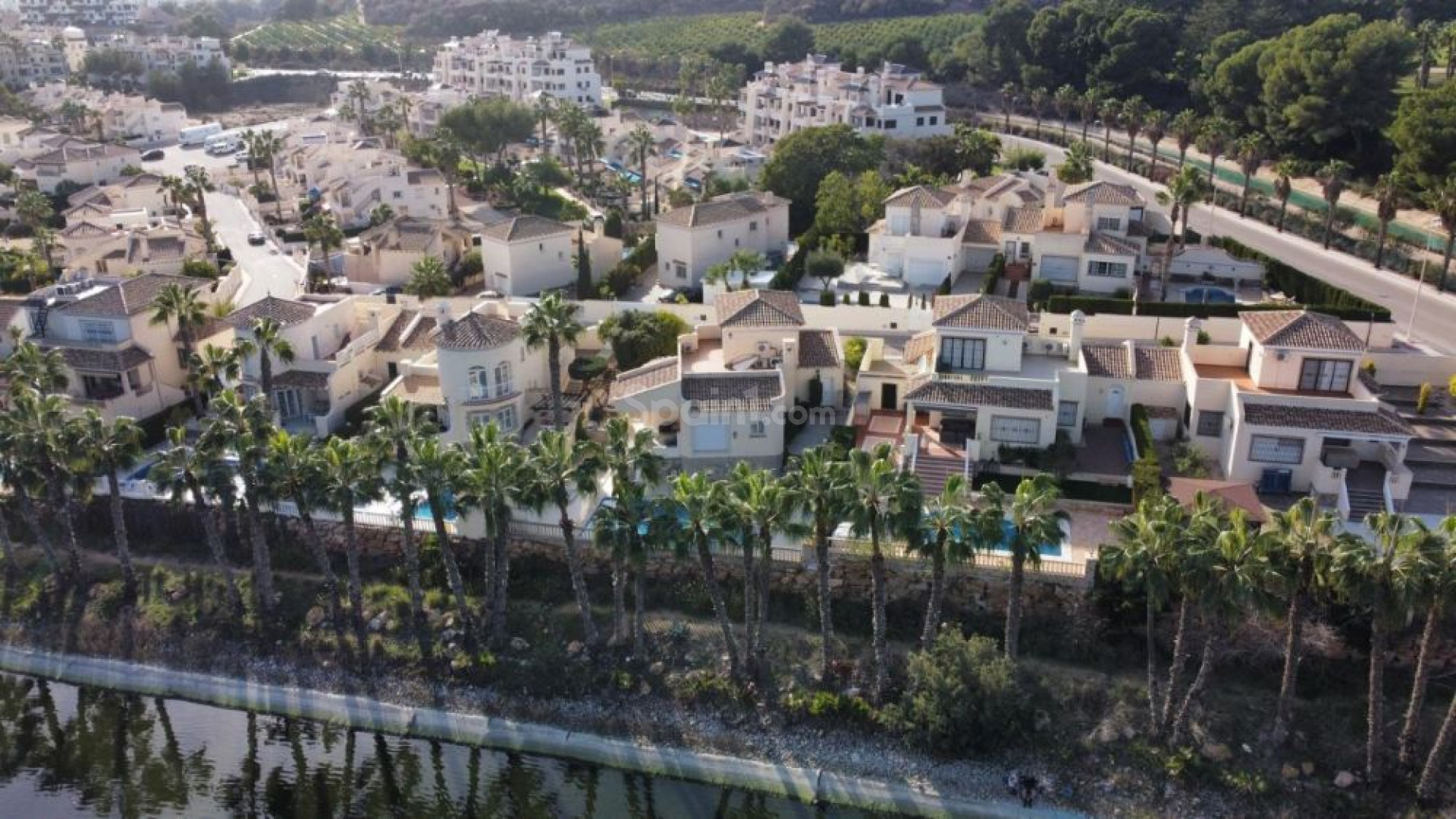 Resale - Villa -
Las Ramblas