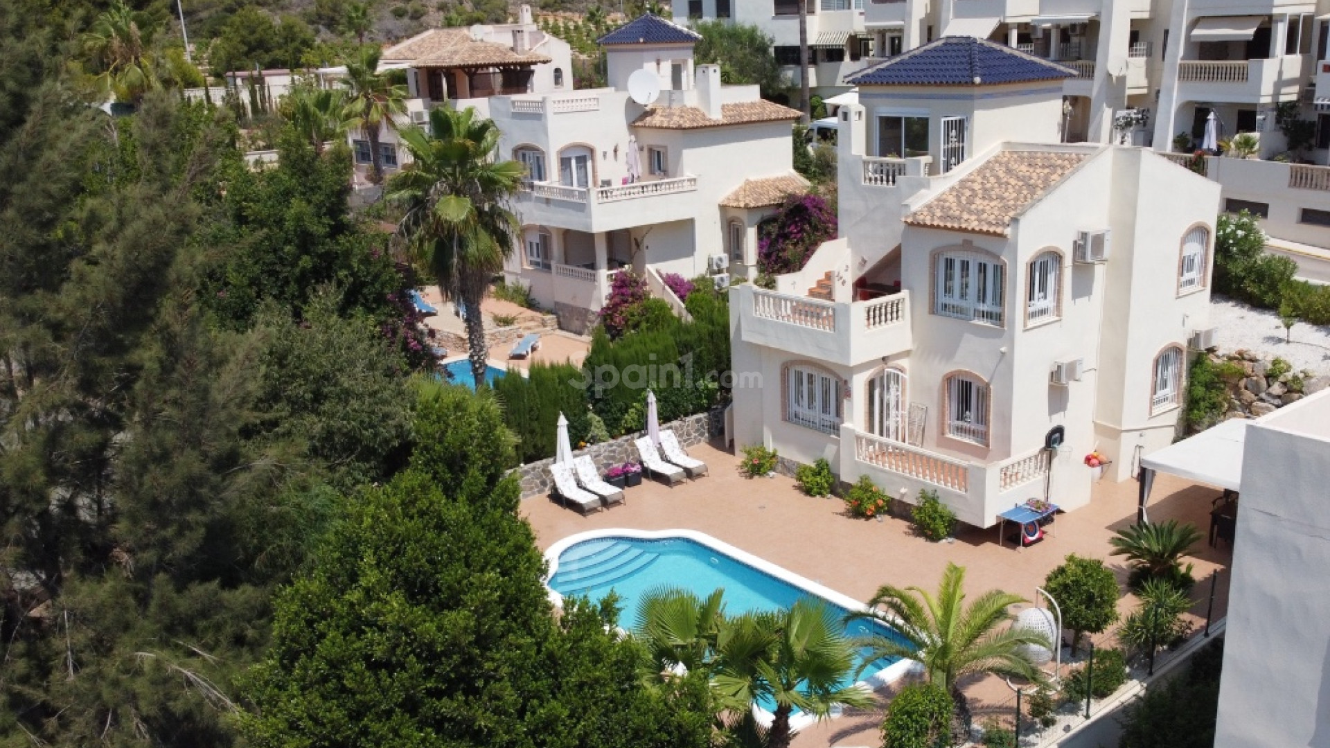 Resale - Villa -
Las Ramblas