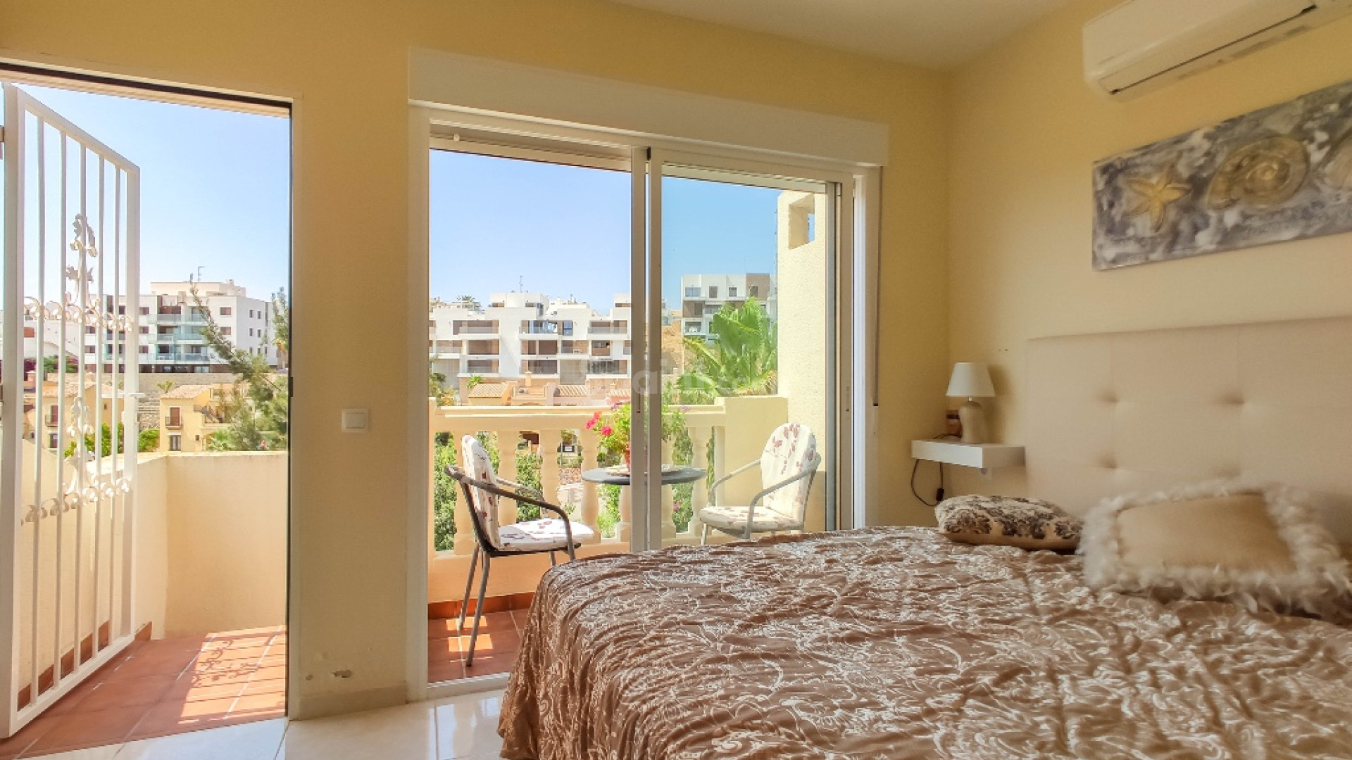 Resale - Villa -
Las Ramblas