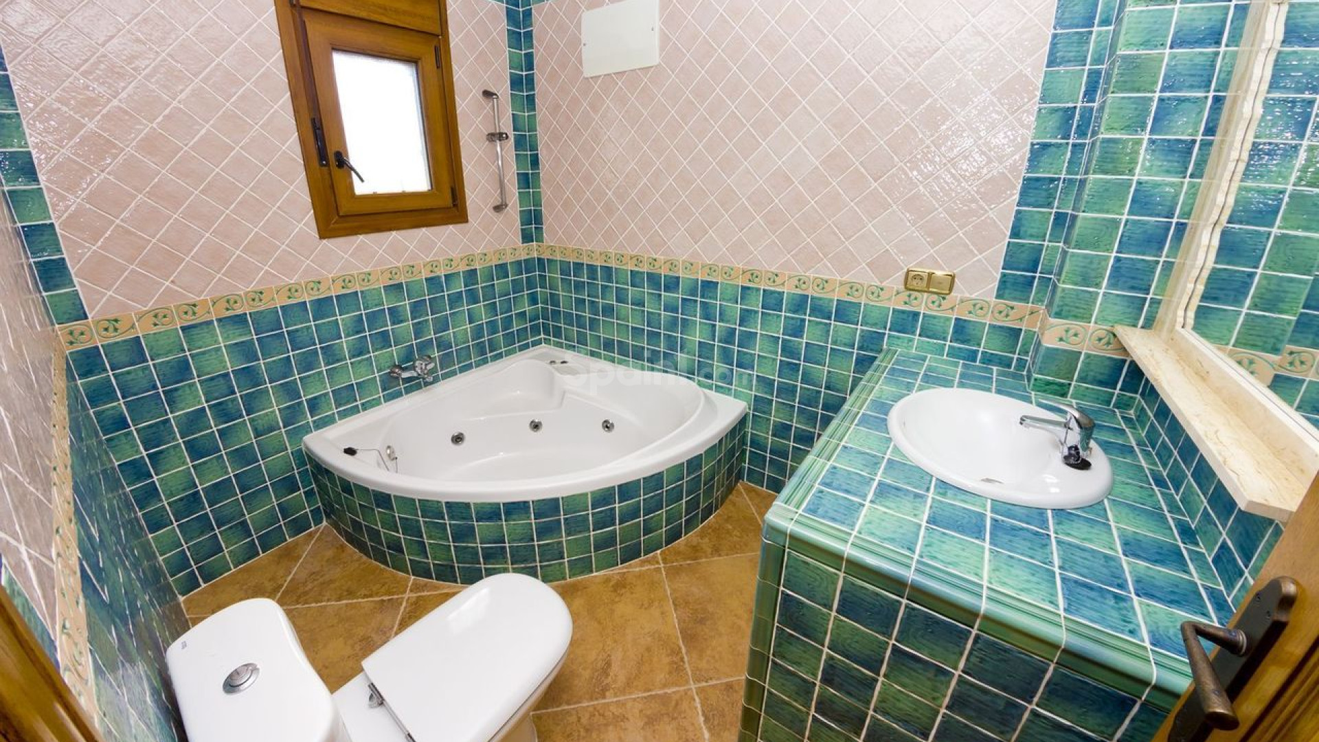 Resale - Villa -
Los Altos
