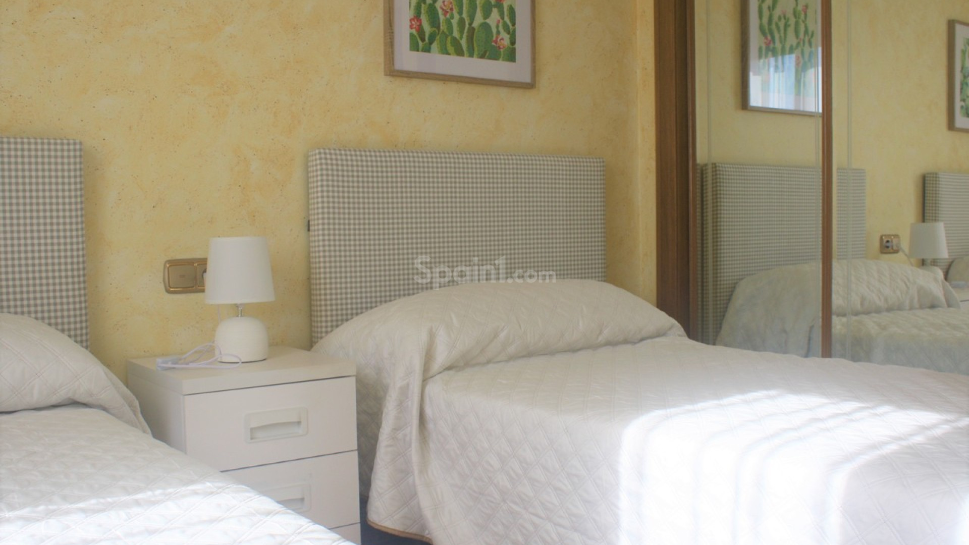 Resale - Villa -
Los Altos
