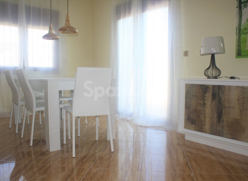 Resale - Villa -
Los Altos