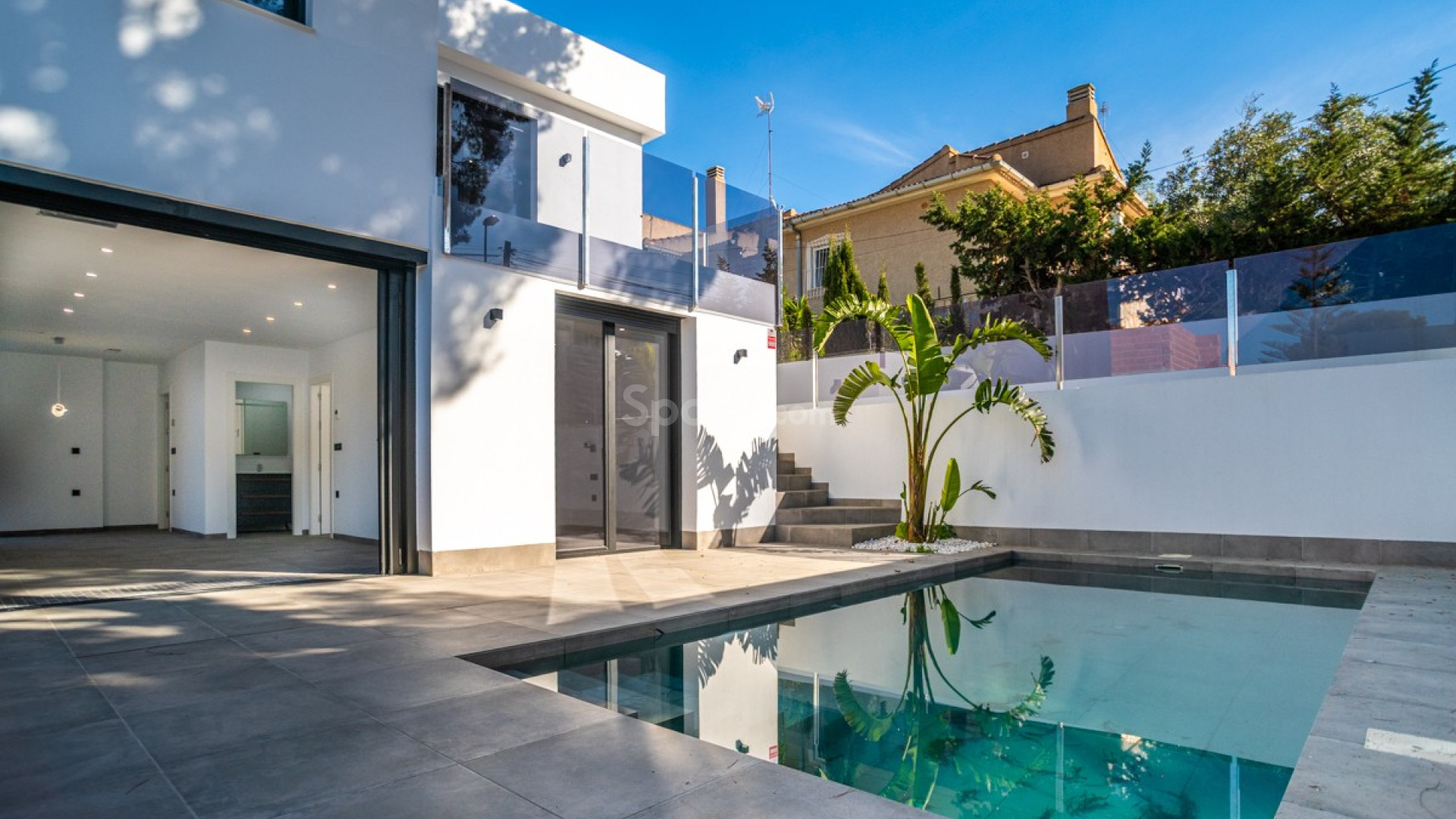 Resale - Villa -
Los Balcones - Los Altos del Edén - Los Altos