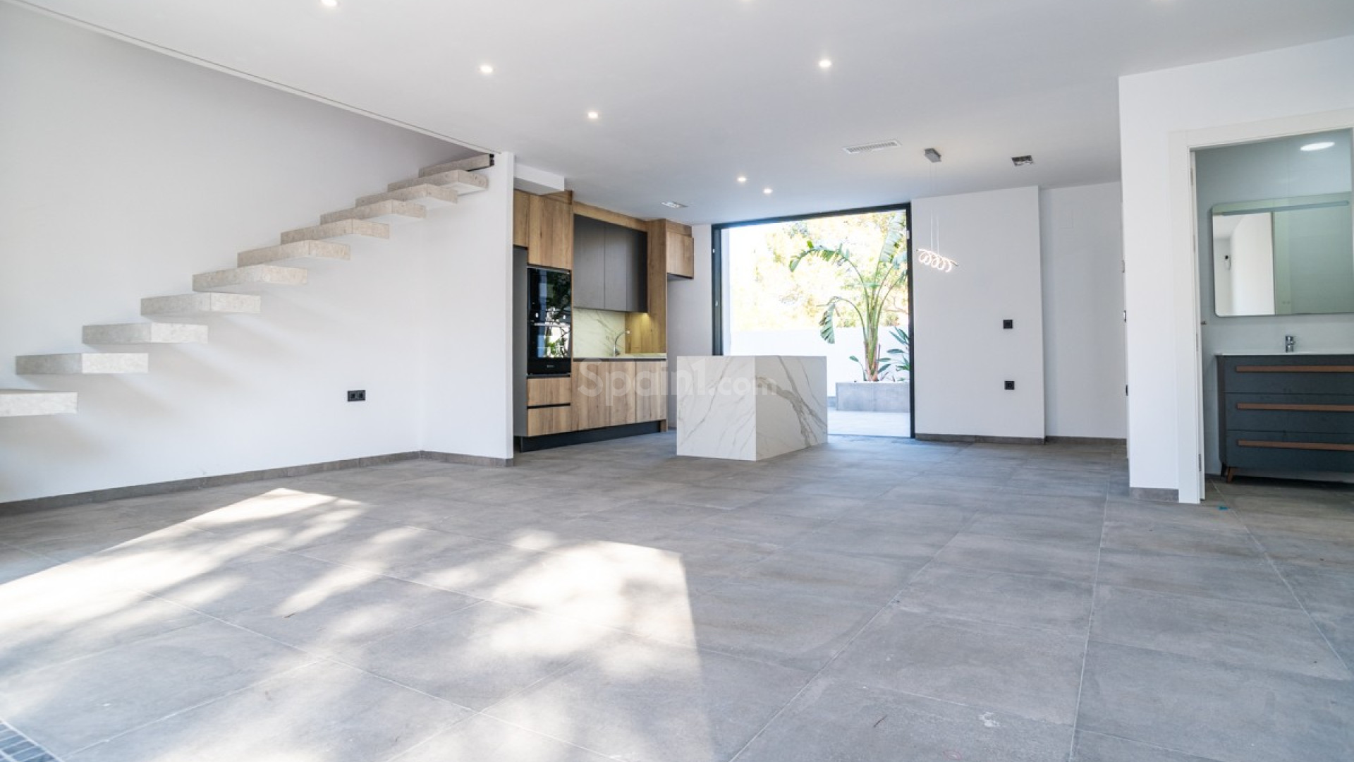 Resale - Villa -
Los Balcones - Los Altos del Edén - Los Altos