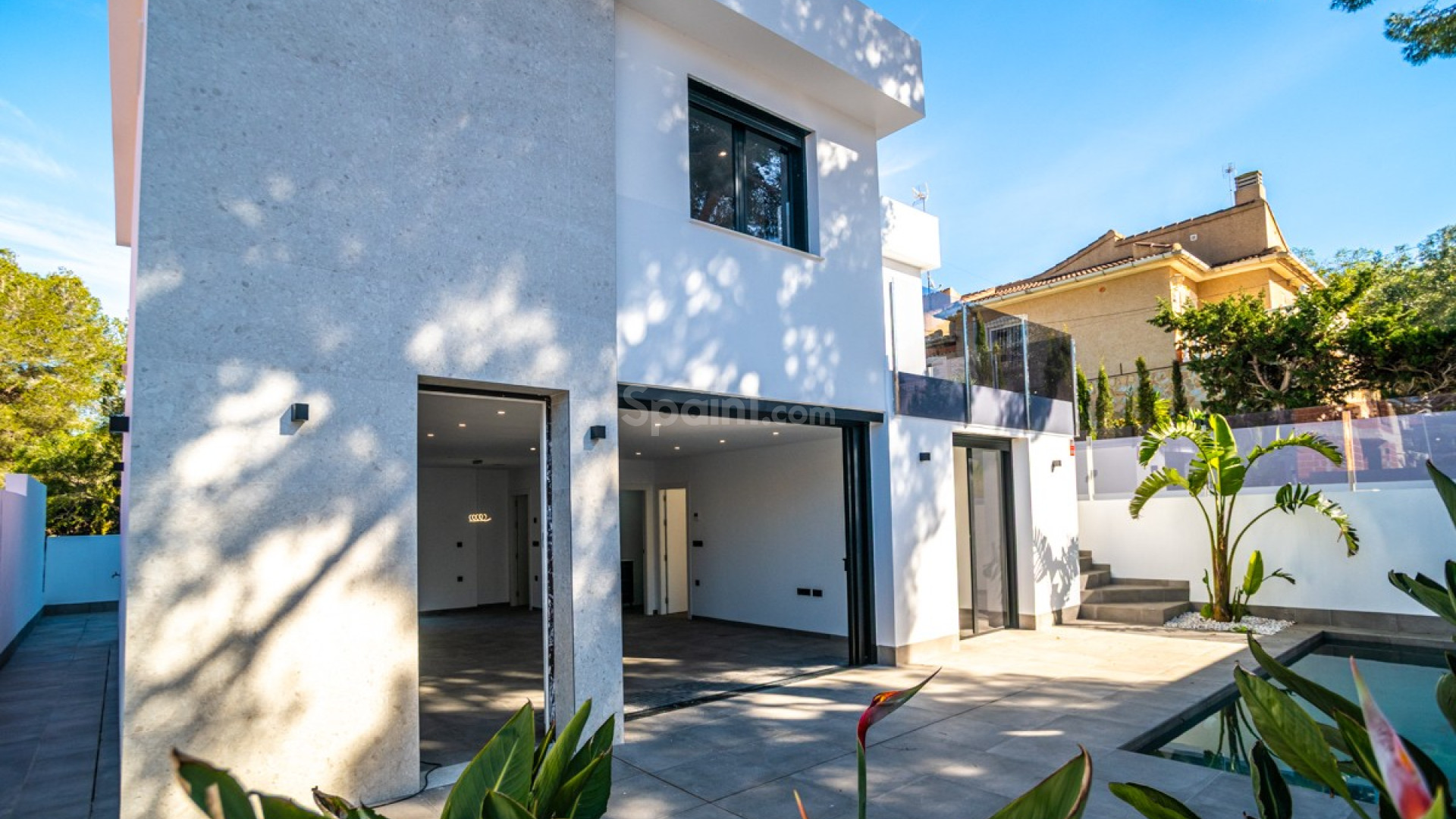Resale - Villa -
Los Balcones - Los Altos del Edén - Los Altos