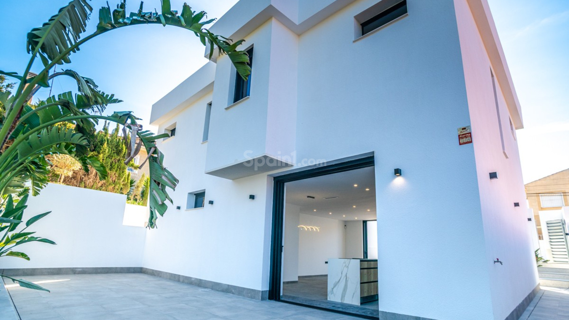 Resale - Villa -
Los Balcones - Los Altos del Edén - Los Altos
