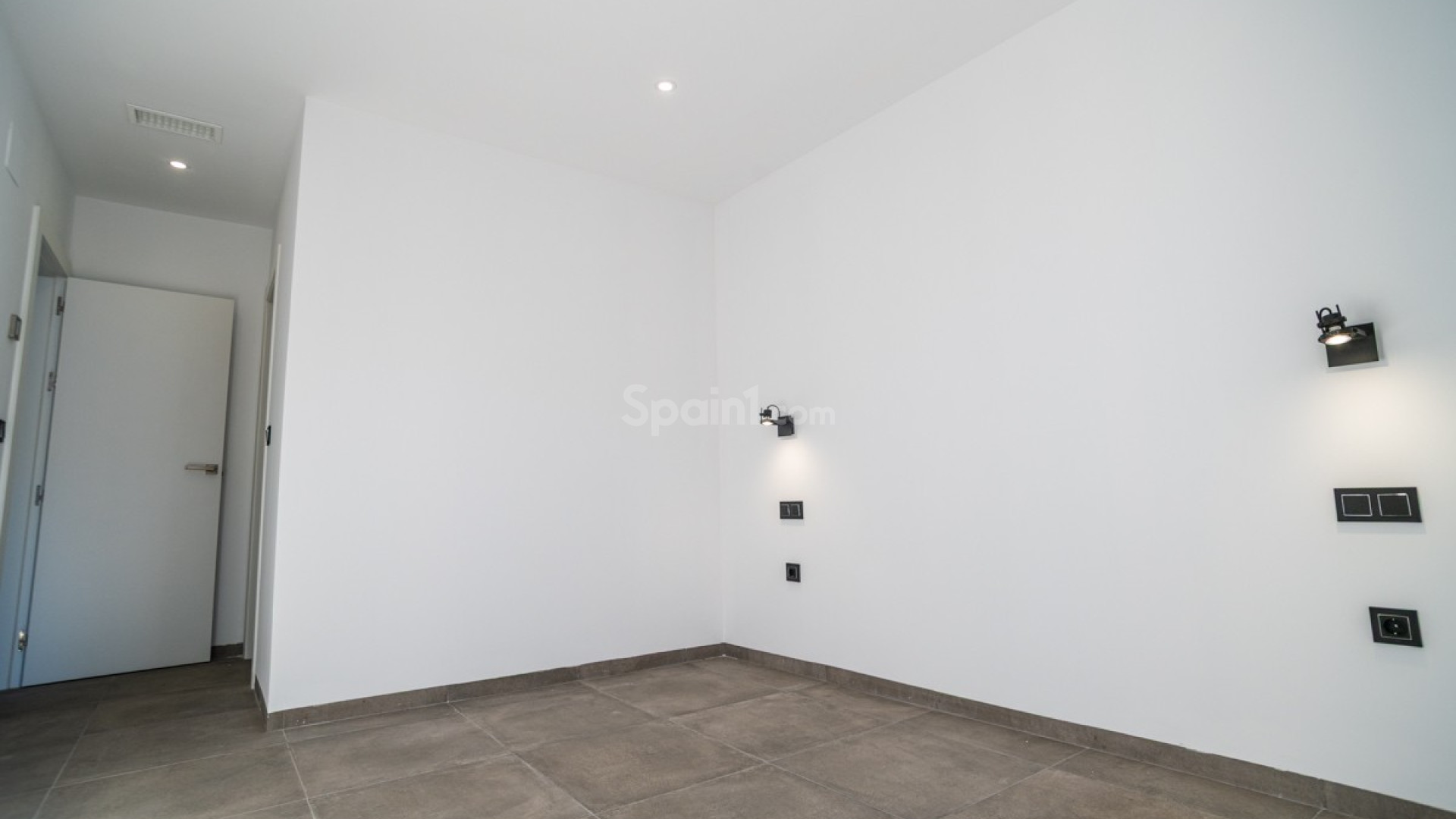 Resale - Villa -
Los Balcones - Los Altos del Edén - Los Altos