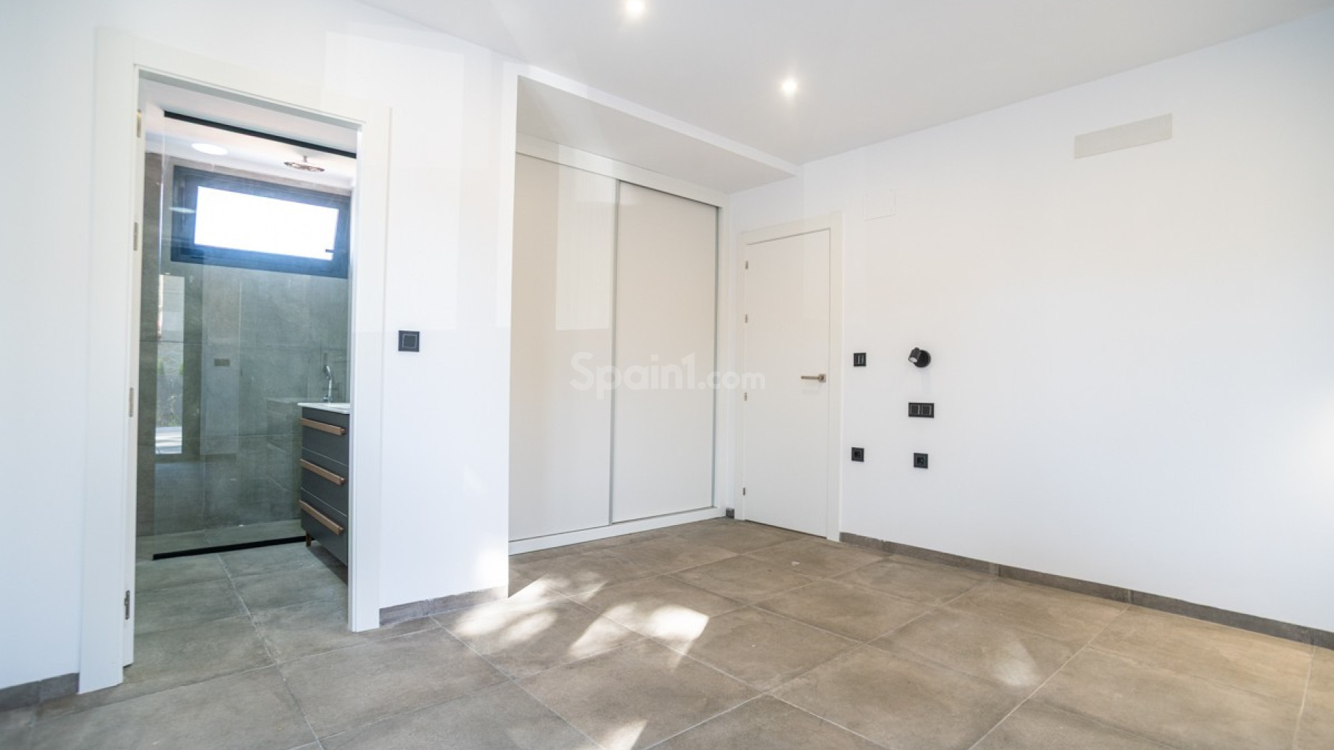 Resale - Villa -
Los Balcones - Los Altos del Edén - Los Altos