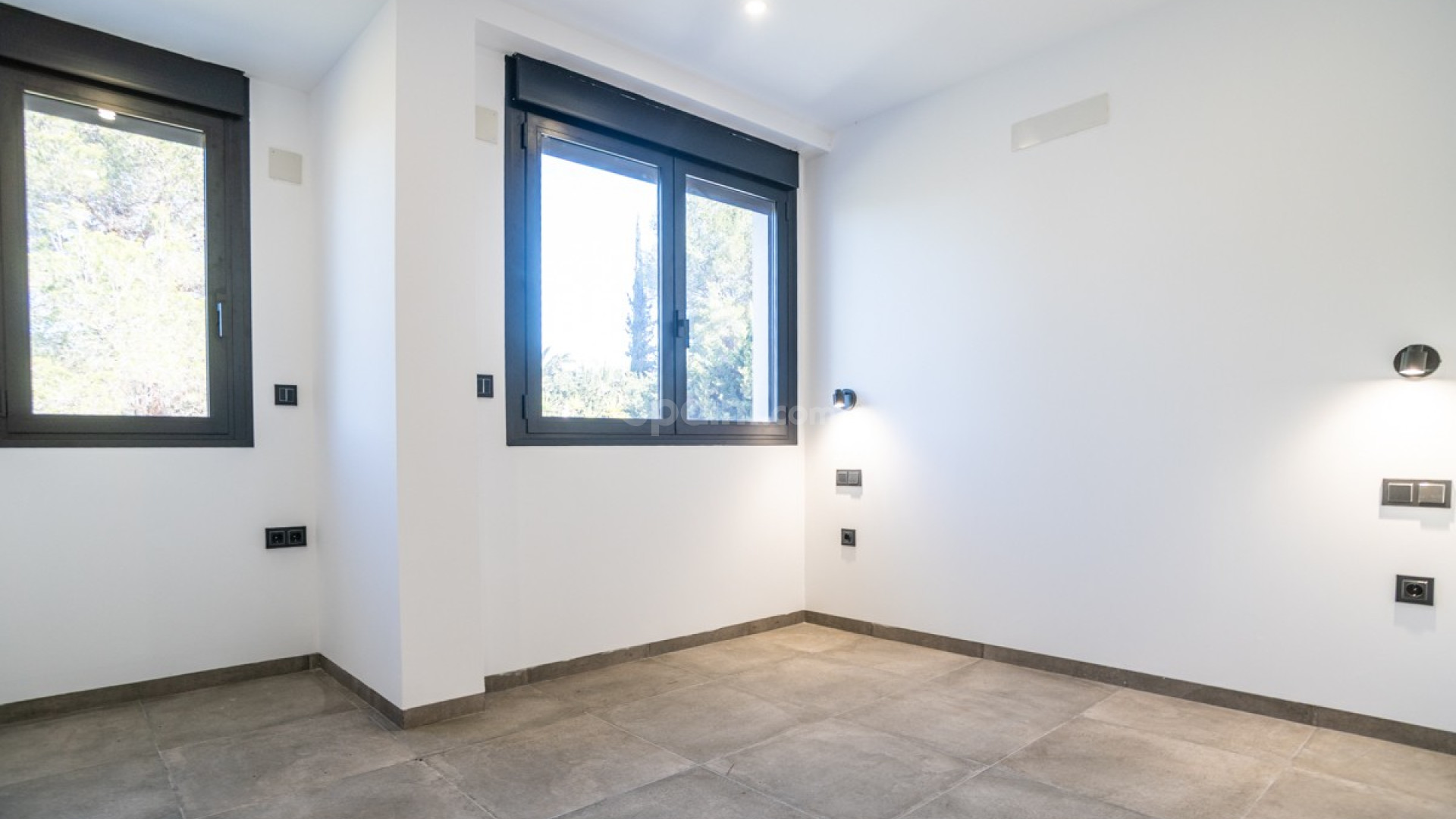 Resale - Villa -
Los Balcones - Los Altos del Edén - Los Altos