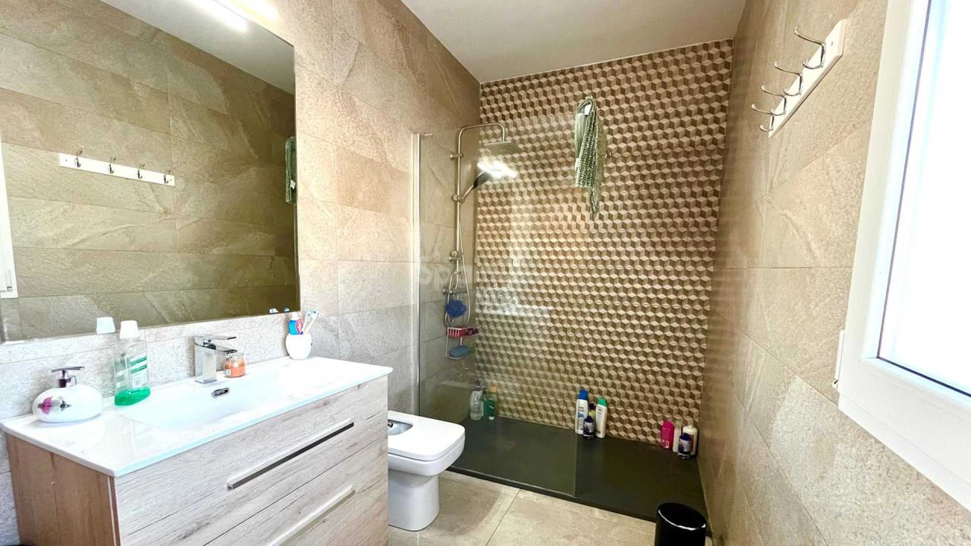 Resale - Villa -
Los Balcones