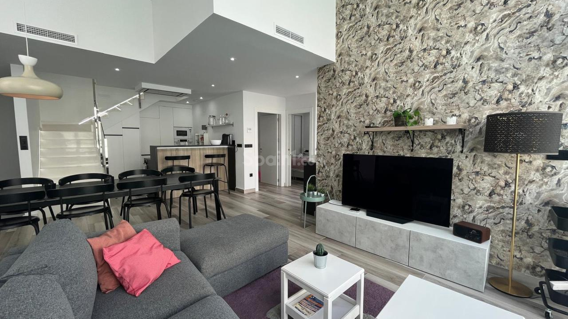 Resale - Villa -
Los Balcones