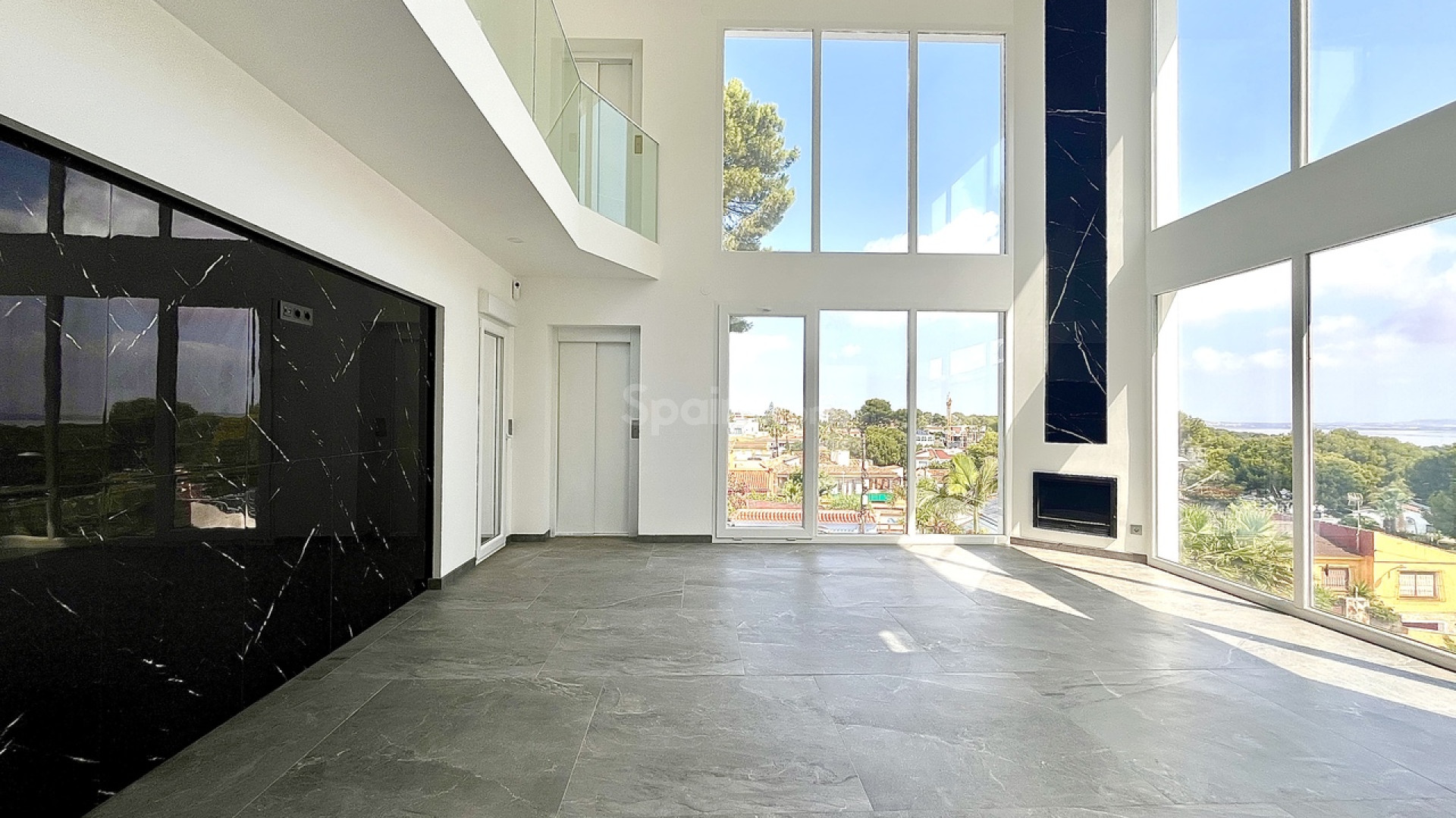 Resale - Villa -
Los Balcones