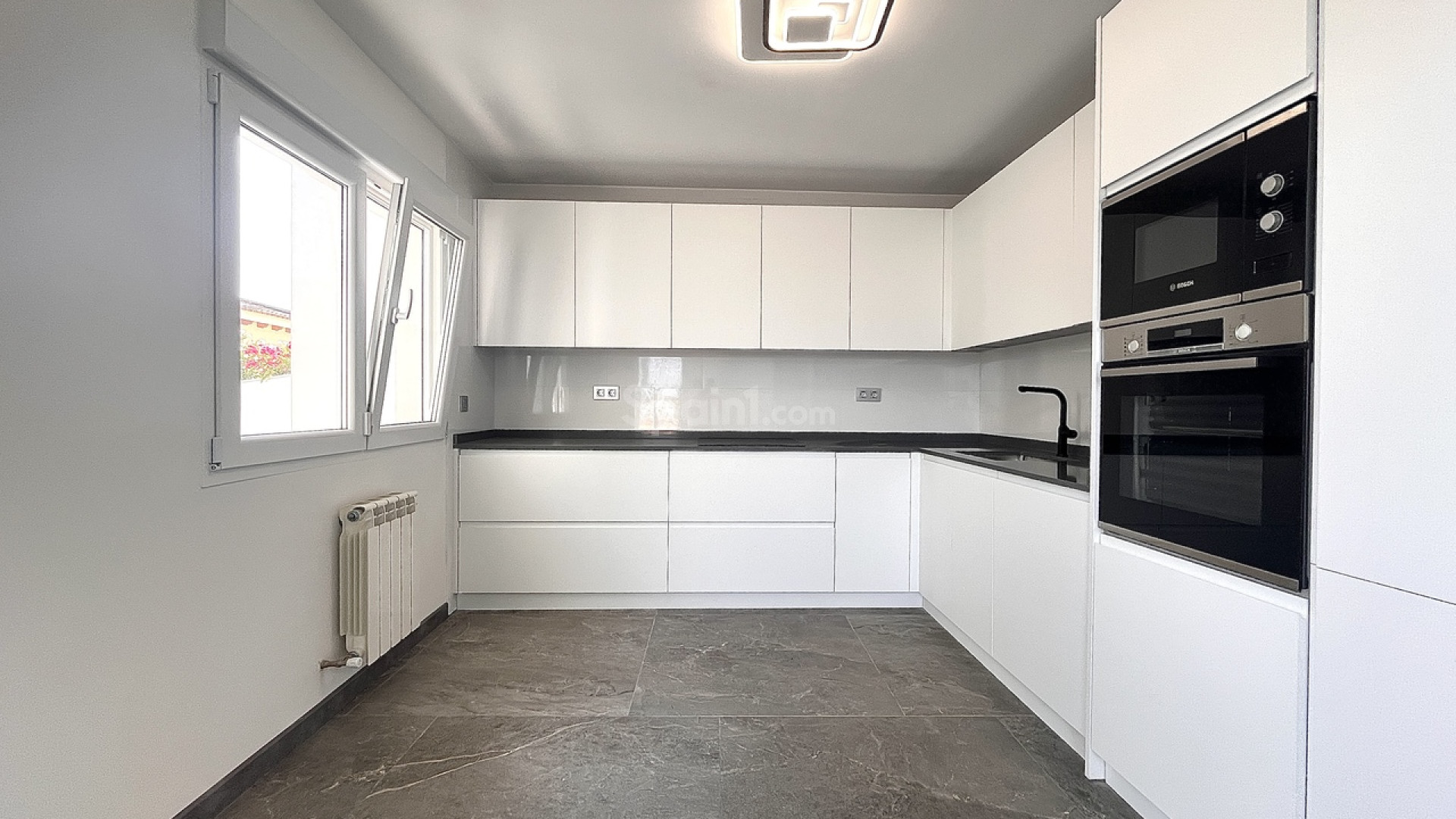 Resale - Villa -
Los Balcones