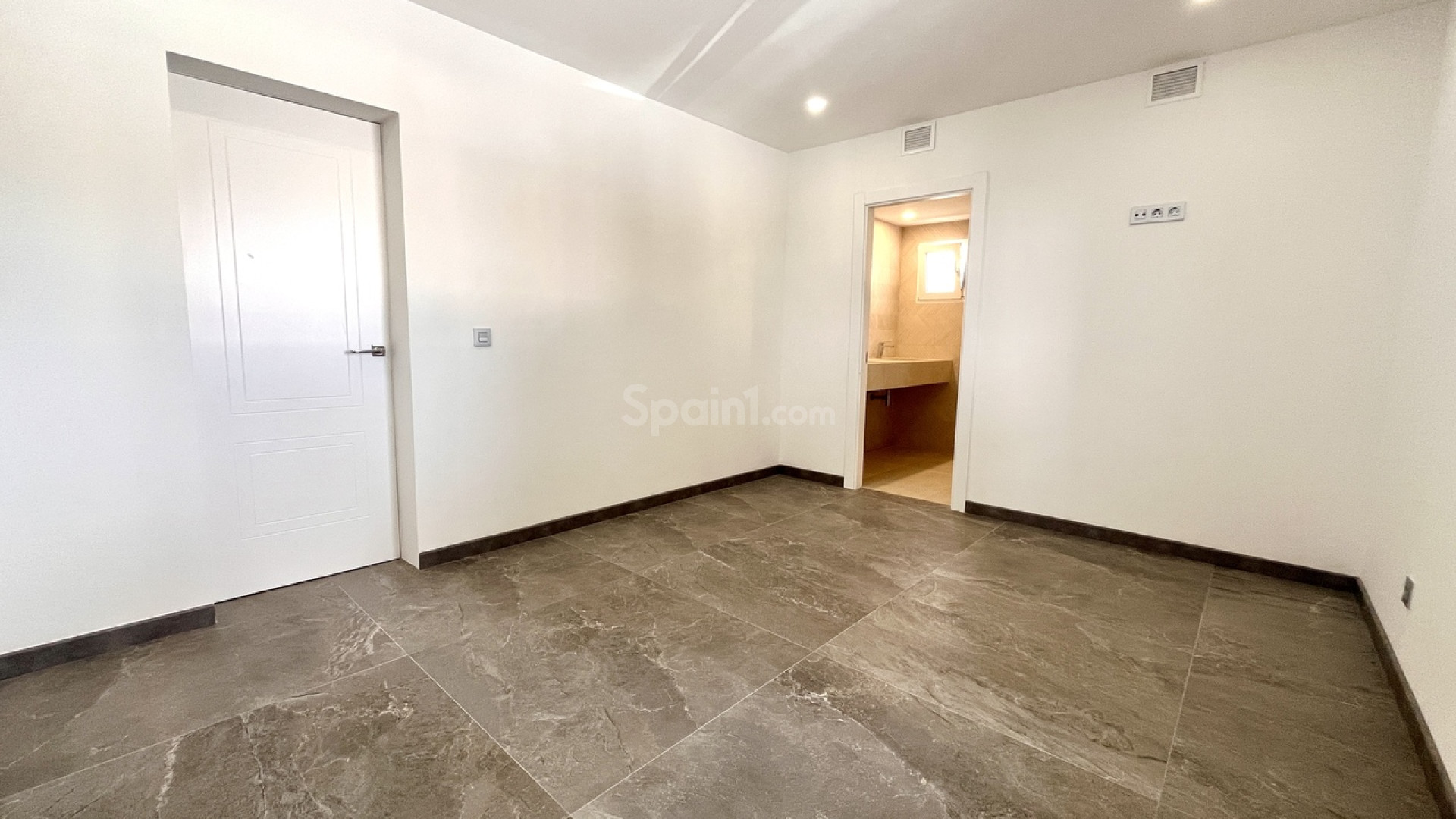 Resale - Villa -
Los Balcones