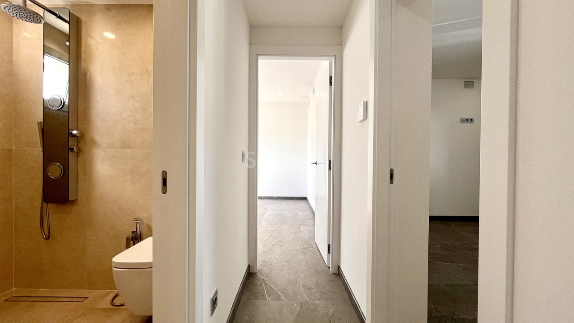 Resale - Villa -
Los Balcones